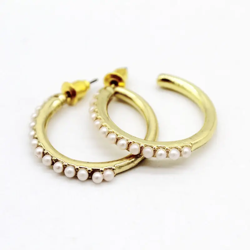 

New Trendy Charming Tiny Artificial Pearl Hoop Earrings for Women Gold Color Alloy Earrings Jewelry Party Gifts