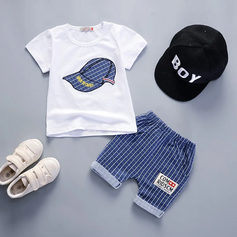 Летняя одежда для маленьких мальчиков Корейская футболка для отдыха с коротким рукавом топы+ шорты Одежда для младенцев Детские спортивные костюмы Bebes - Цвет: Тёмно-синий