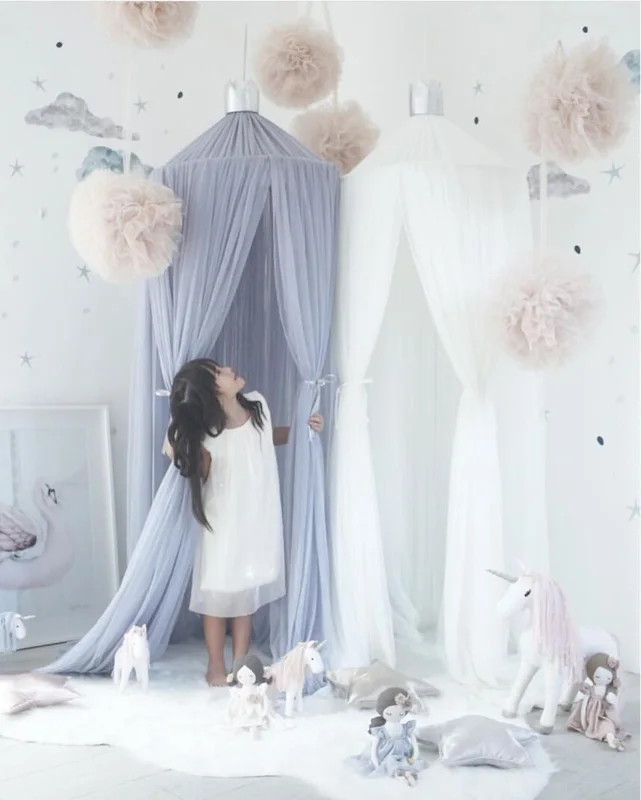 10738417437_378197899