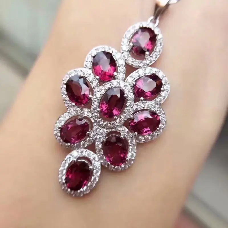 Natural magnesium aluminum pendant 925 Silver and white gold