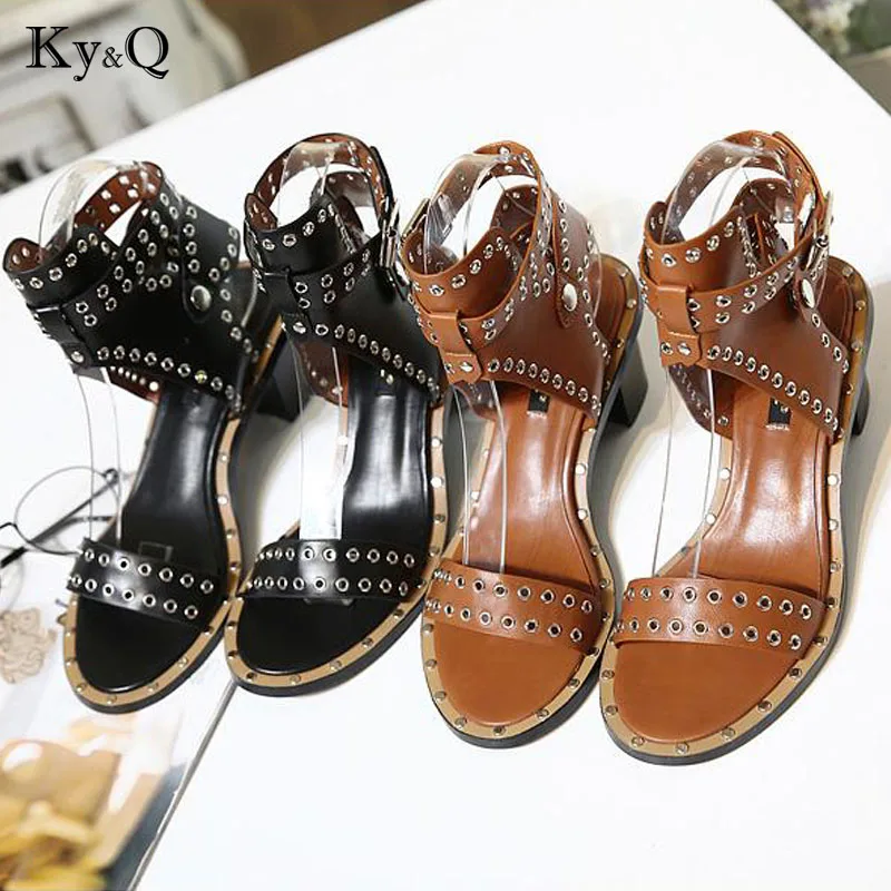 

2018 Summer Sexy Hollow Out Sandals Women High Heels Shoes Designer Ankle Strap Rome Shoes Rivets Sequare Pumps Dropshipping