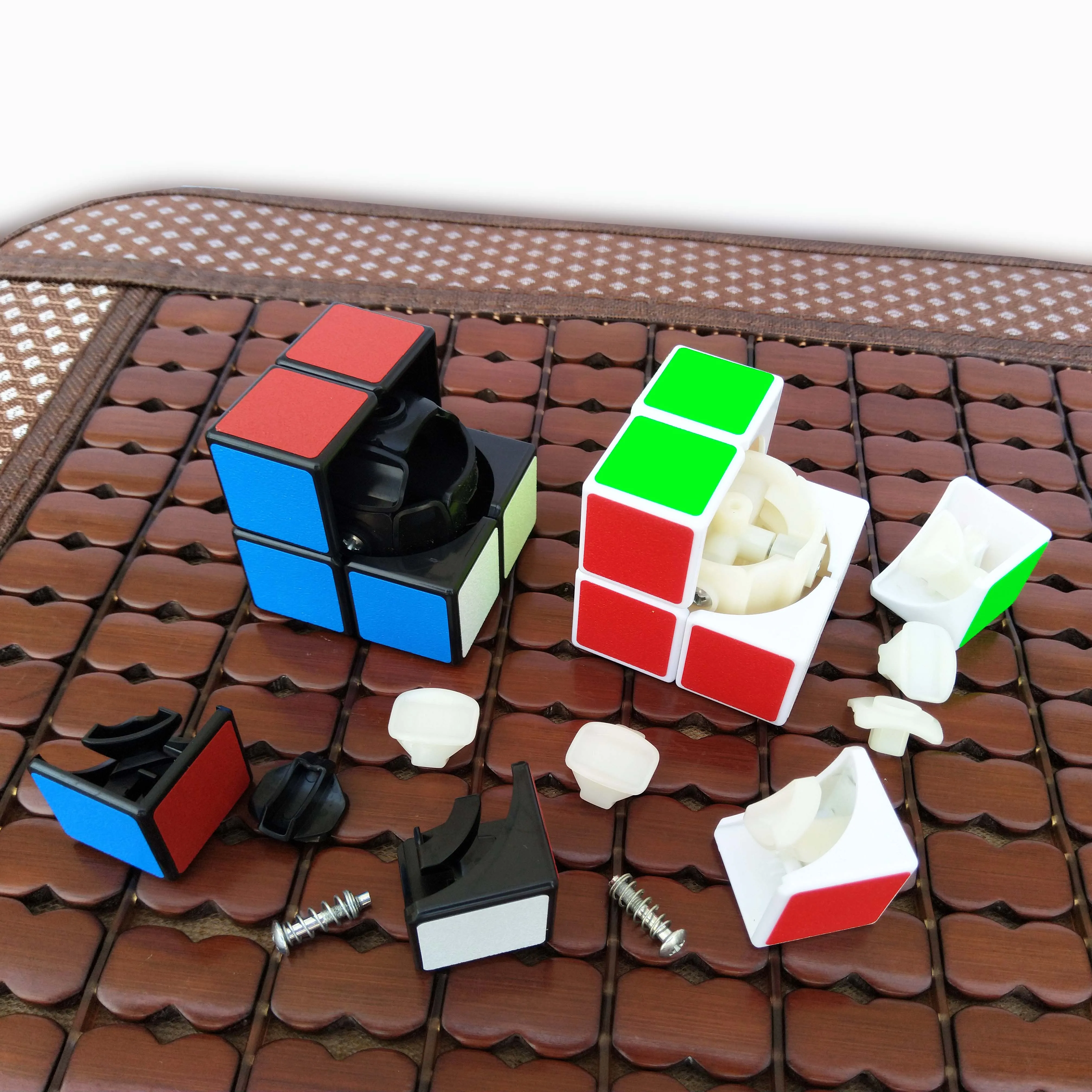 Фото Qiyi 2X2 магический куб 3x3 профессиональный кубик 2x2x2 скоростной 3x3x3 кубики Qiyi 2X2 магический куб 3x3 профессиональный кубик 2x2x2 скоростной 3x3x3 кубики