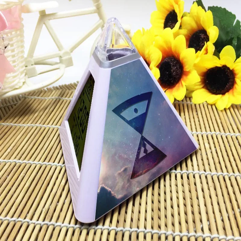 03 Triangulo светодиодный Будильник reloj despertador термометр Пирамида светодиодный часы reveil Проекция Электронные настольные часы - Цвет: 03