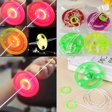 1 шт цветной пластиковый спин светодиодный летающая тарелка/Детская наружная классическая игрушка цвет в ассортименте