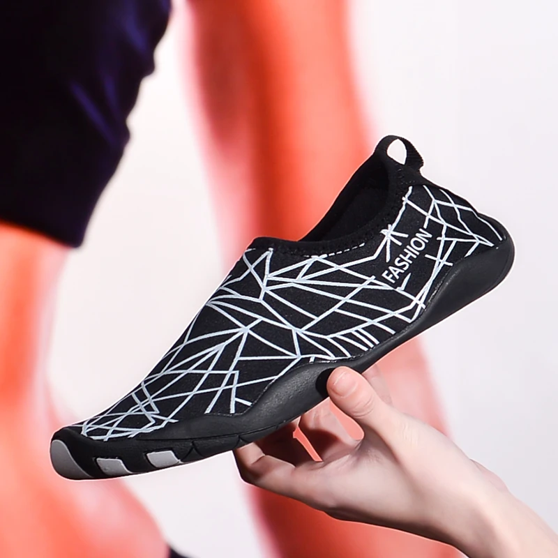 Adult Unisex Water Shoes Outdoor Swimming Soft Cushion Beach Shoes