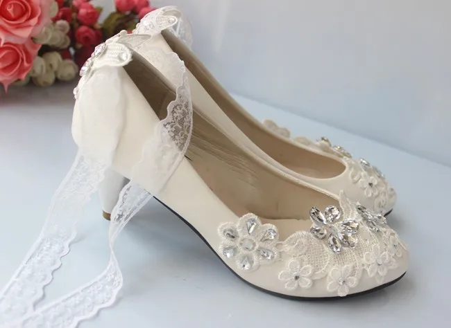Белые свадебные туфли с кружевом Женская мода дизайн ботильоны кружевной пояс невесты Вечерние нарядное платье обувь