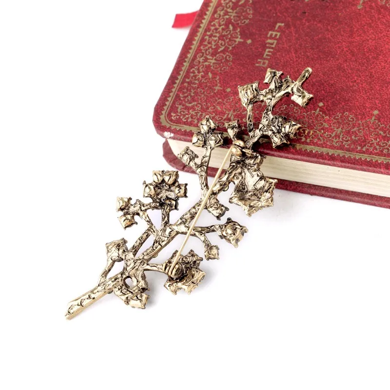 Crystal Branch Brooches  (8)