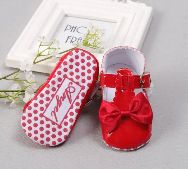 Гладкая обувь из искусственной кожи для новорожденных 0-3 месяцев, мягкая нескользящая обувь на мягкой подошве, Классическая обувь принцессы на липучке для девочек, bebe, подарок, обувь для куклы