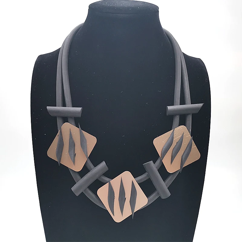 

YD&YDBZ 2019 Designer Rose Gold Square Necklace Women Collar Necklaces Rave Scars Jewelry Punk Style Choker Rubber Rope Pendant