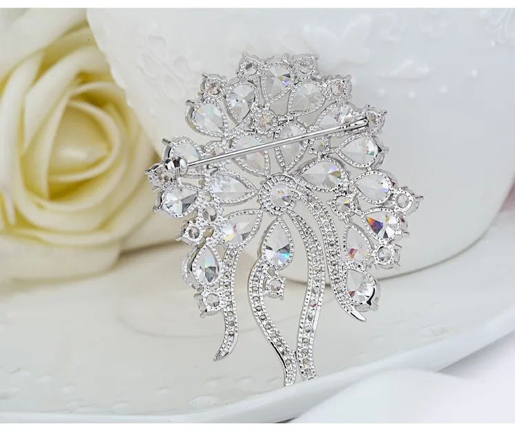 Luoteemi стильный Дизайн Продвижение Роскошные модные Винтаж CZ Хрустальный цветок невесты Шпильки Для женщин свадебные Броши