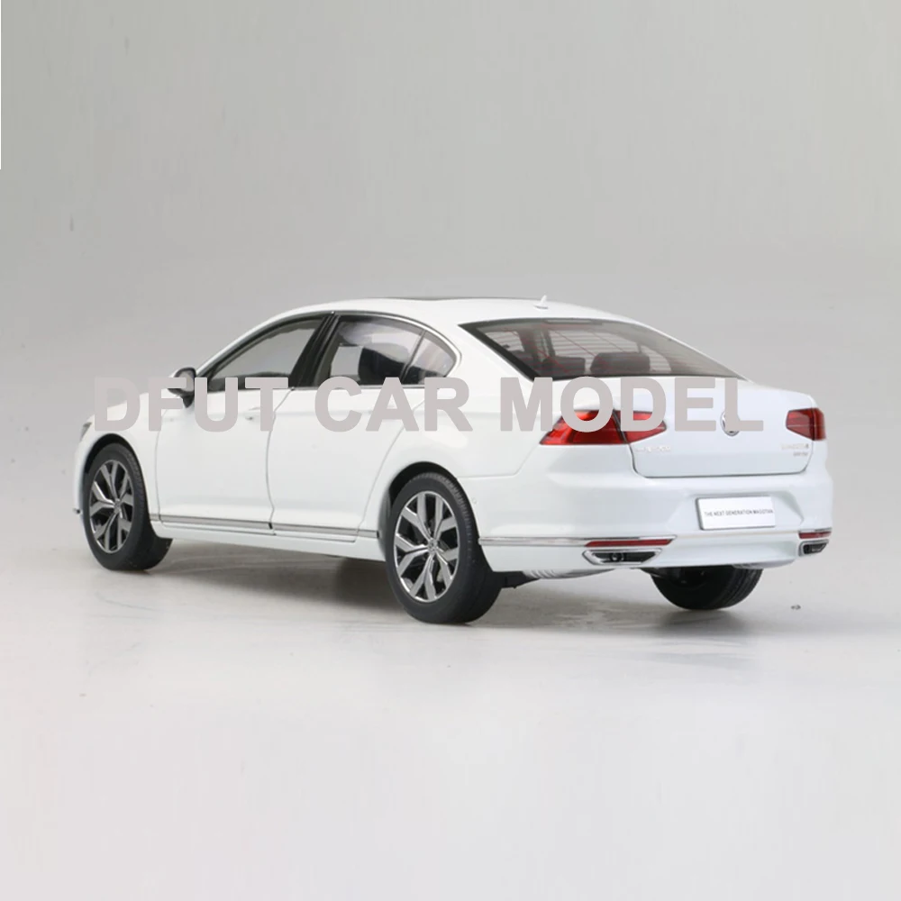 Литое колесо 1:18 новая модель автомобиля Magotan из сплава Детские игрушечные