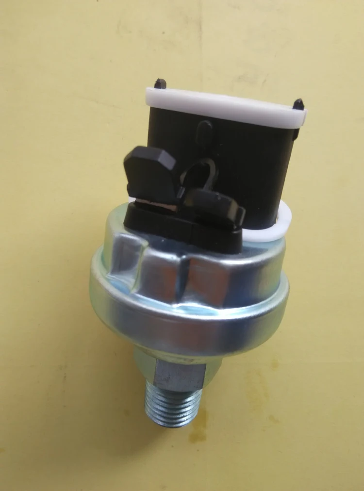 

Yutong Bus oil plug Yuchai sensor electronic pressure sensor L4700-38231G0