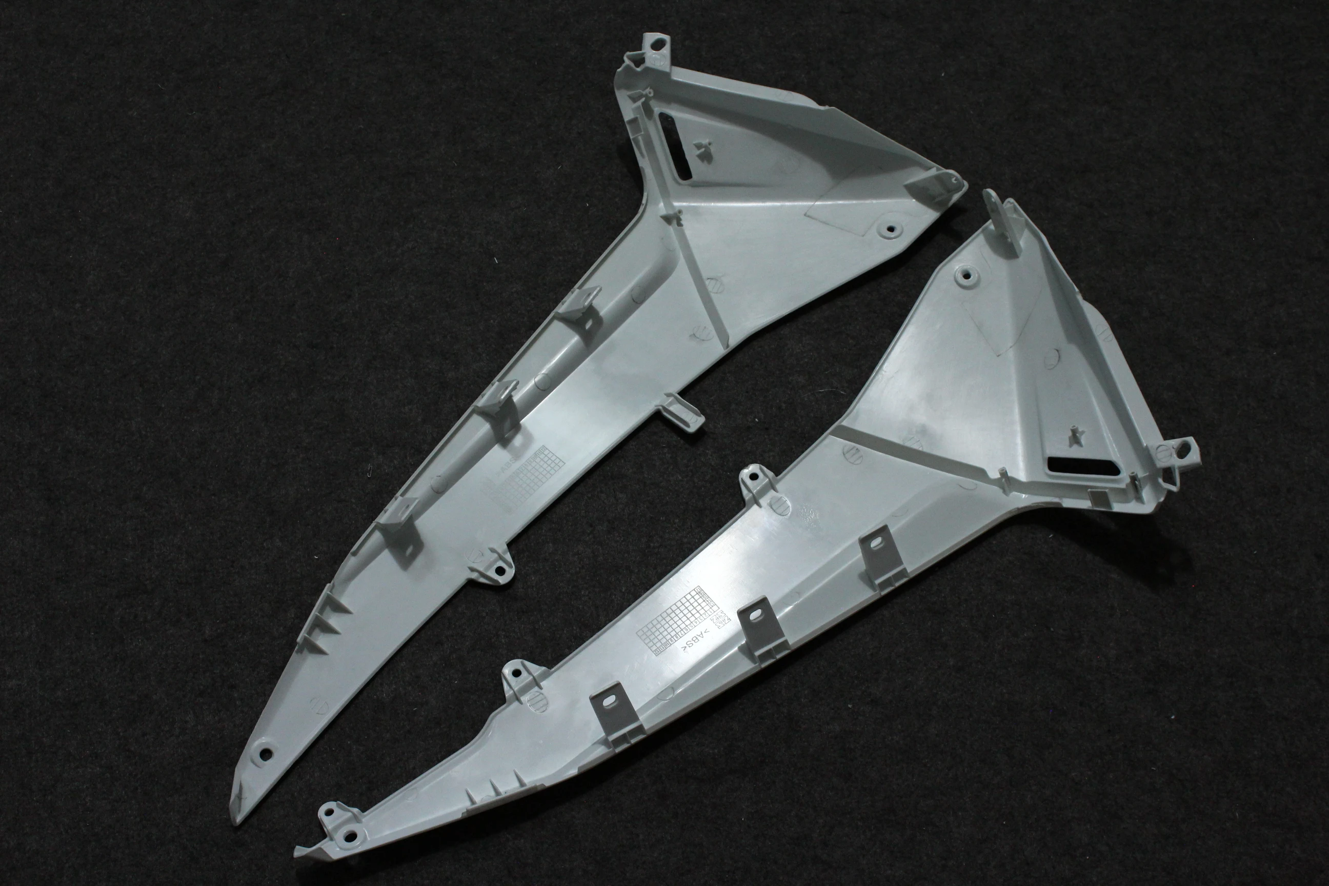 

a pairs for yamaha TMAX 530 TMAX 530 2012 2013-2015 under the fairing TMAX530 black or matte black or