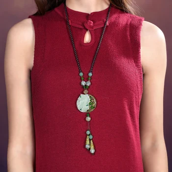 

Retro Accessories necklace woman Long section Personalized sweater chain pendant