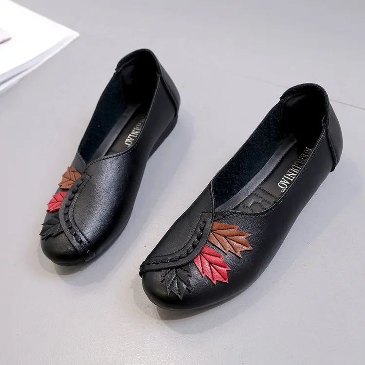 18 Soft Women Shoes Flats Moccasins Slip on Loafers Genuine Leather Ballet Shoes Fashion Casual Ladies Shoes Footwear E003 5 18 Soft Women Shoes Flats Moccasins Slip on Loafers Genuine Leather Ballet Shoes Fashion Casual Ladies Shoes Footwear E003 5