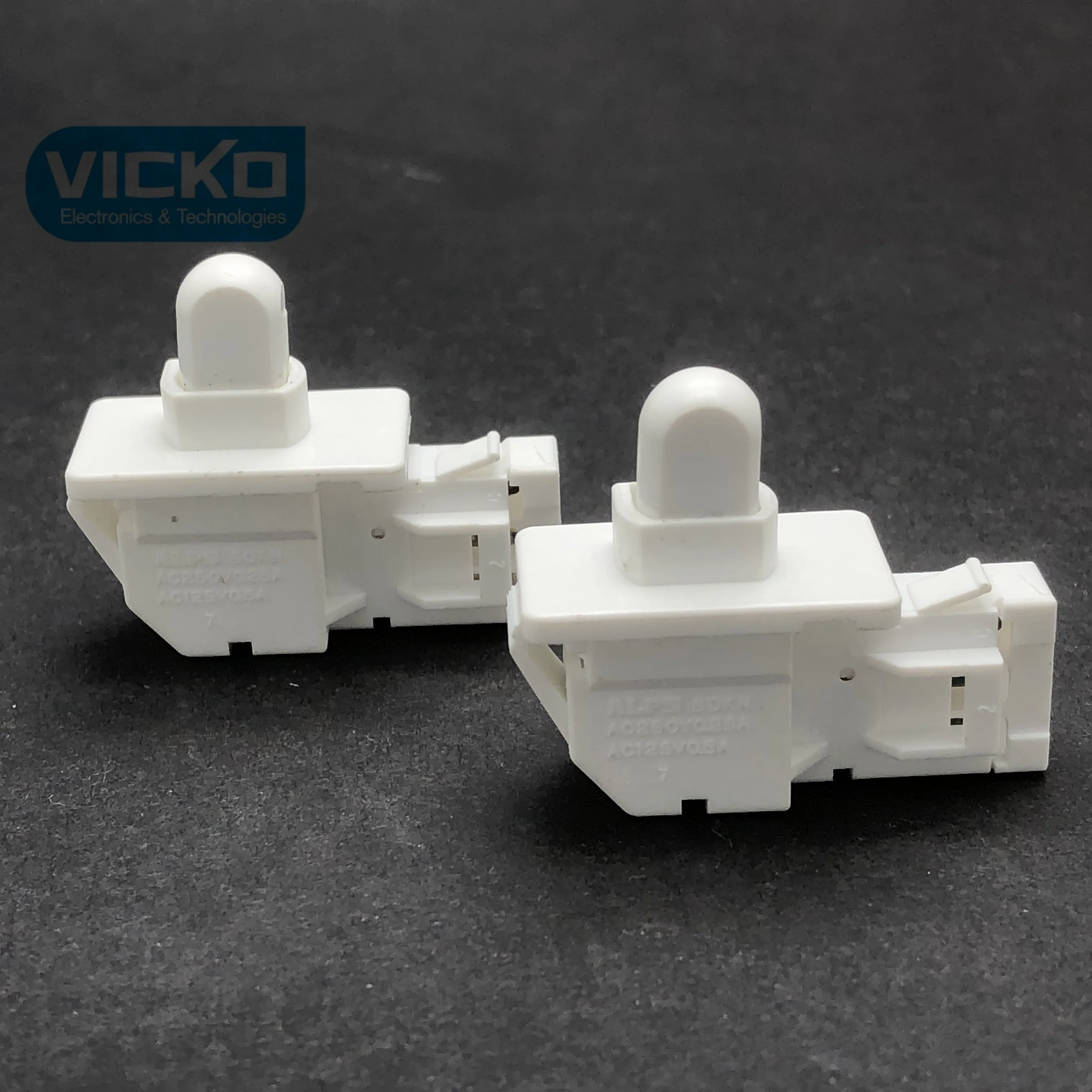

[VK] Japan ALPS SDKNA SDKNA20900 refrigerator door switch door light button reset switch power switch