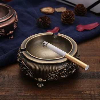 

European cigar accessories metal ashtray portable three-dimensional embossed ashtray retro home decoration to send men's gifts