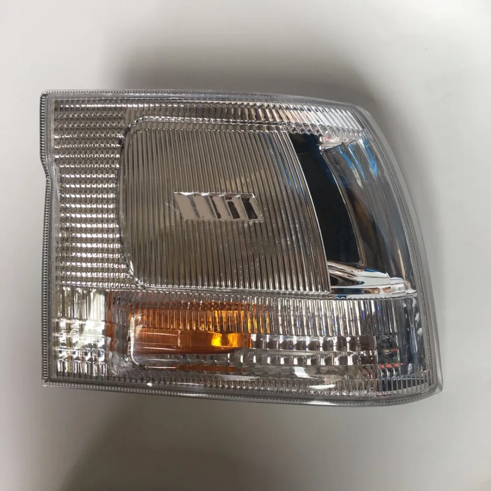 

1 Pair New Front Corner Lights Turn Signal Lamp Cover lamp For Hiace 1999-2000