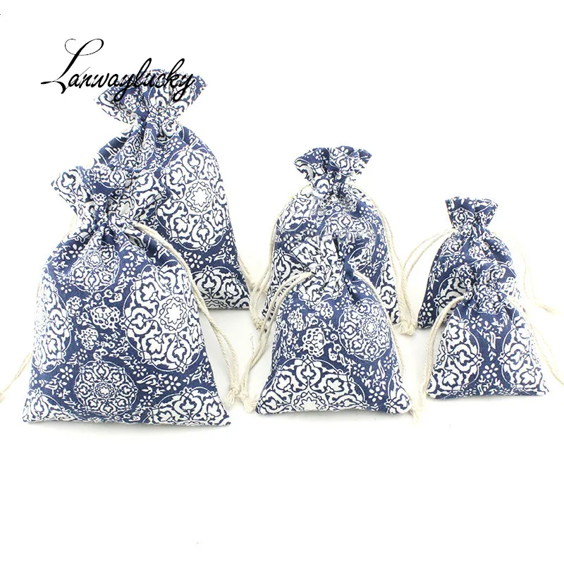 

7x9cm Linen Cotton Jewelry Pouches Christmas Wedding Gifts Bags Candy Cookies Packaging Blue And White Porcelain Pattern Pouch