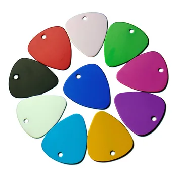 

Wholesale 100pcs Anodized Aluminum Triangular Pet Tags ID Cumstom Engeraved For Dog Cat Name Charm Tag Personalized ID Tags