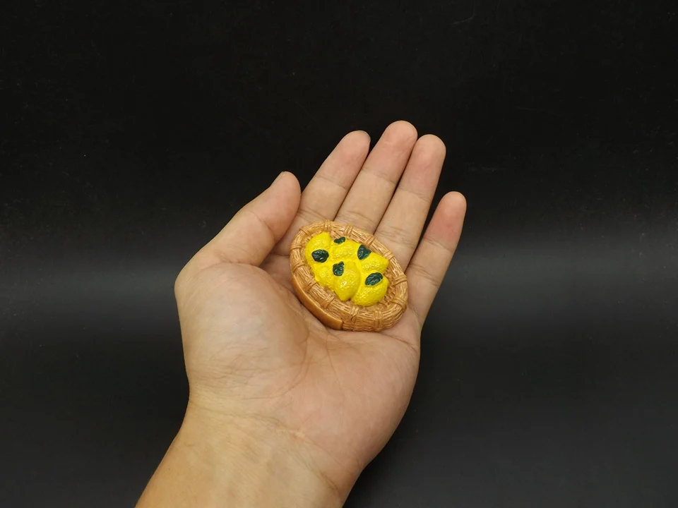 Tiny-Food019-Lemon (4)