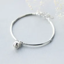 По-настоящему. 925 пробы серебряные ювелирные изделия Jingle Bell тонкий браслет талисманы с удачливыми бусинами дизайн GTLS348