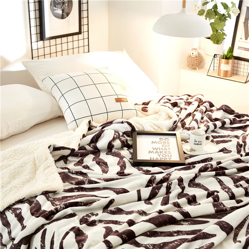 Zebra pattern blanket (4)