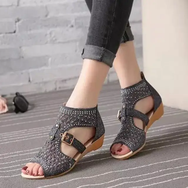 2017 New Women Summer Hollow Out Roman Sandals Back Zipper Diamend Sequin Peep Toe Wedge Sandals