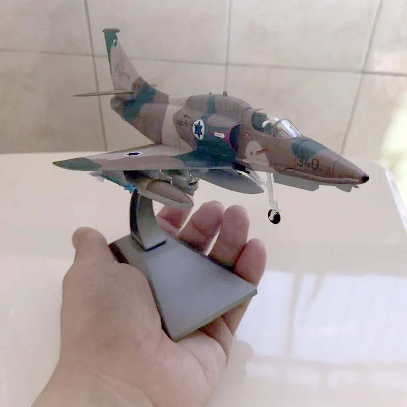 WLTK военная модель 1/72 масштаб IAF Douglas A-4 Skyhawk Fighter литая под давлением металлическая MPlane модель игрушка для коллекции, подарок, дети