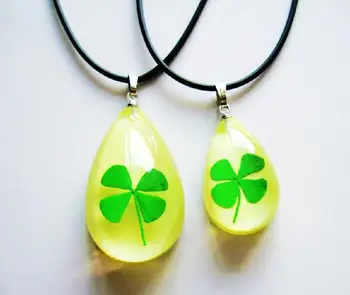 

FREE SHIPPING 12 PCS Four Leaf Clover Luminous Drop Pendant Real Green Shamrock Artificial New