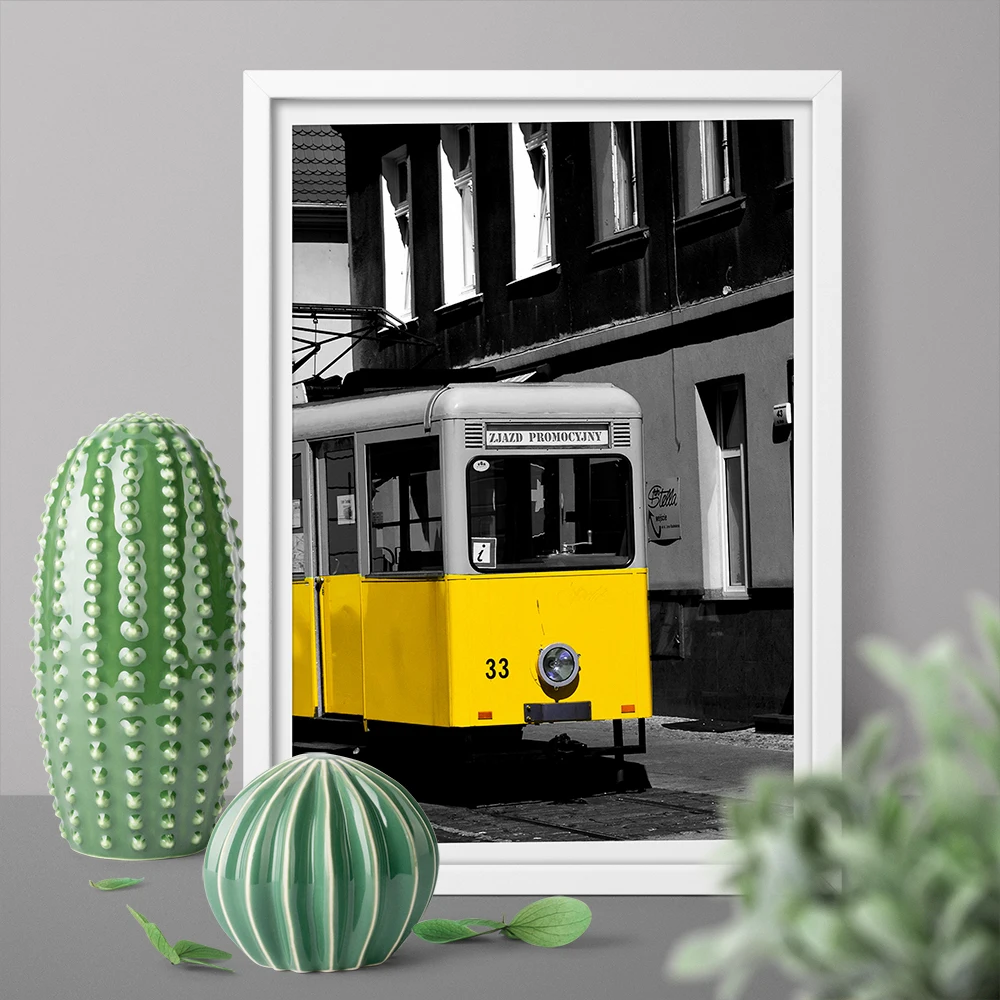 

Poster And Print City Street Yellow Bus Art Print Wall Art Pictures Canvas Painting For Modern Living Room Decoration Unframed