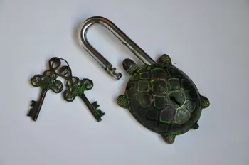 

Rare old key in the lock two bronze turtle model key bronze Free shipping