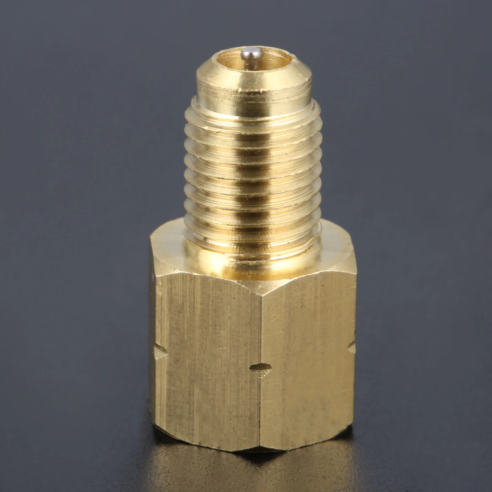 

R1234YF Vacuum Pump Adapter Refrigerant Tank to R12 Fitting Adapter 1/2" Female Acme to 1/4" Male Flare Adaptor