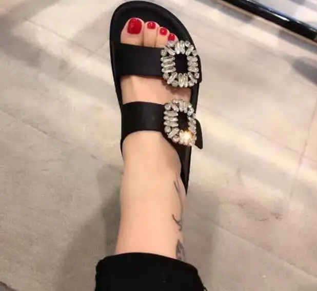 

BONJEAN Fashion Summer Crystal Buckle Decorations Woman Slippers Open Toe Satin Flat Shoes Sexy Beach Wearing Slides Casual Shoe