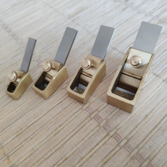 

New 4pcs Flat bottom Mini brass planes, violin/guitar making tools