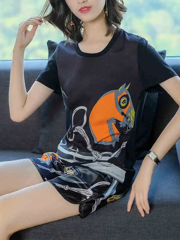 

2018 New Summer Horse Head Printing Novelty Women Tops T Shirt Suit For Ladies Woman Bodybuilding Daily Party Tee Shirt Tops Set