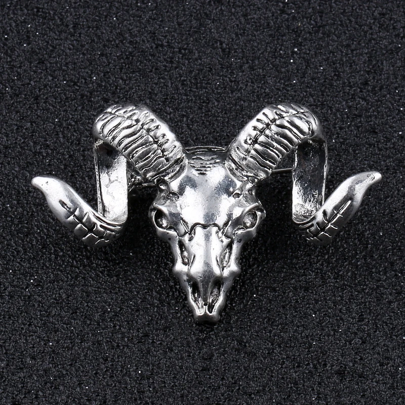 

Cool Vintage Simulated Sheep Head Brooch Antique Pin Women Brooch Pin Costume jewelry Goat Big brooch on the collar