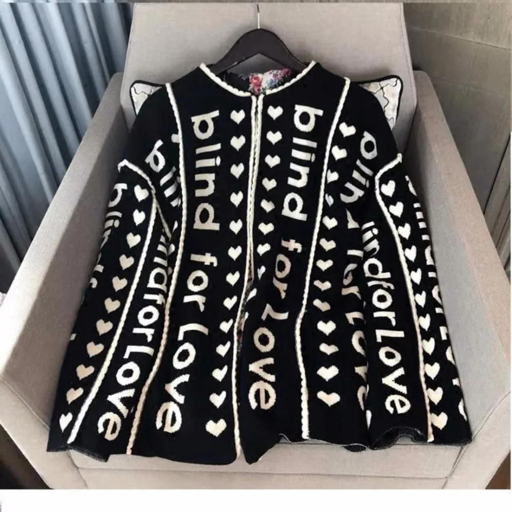 

CBAFU loose large knitted cardigans sweater love letters pattern sweater open stich coat vintage autumn winter sweater coat N511
