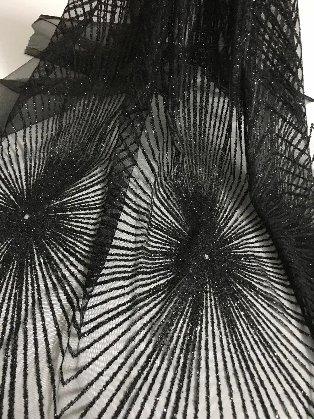 

unique SYJ-7116 glued glitter net lace fabric French net lace fabric with glued glitter decoration