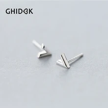 GHIDBK 925 стерлингового серебра начальные V серьги гвоздики для женщин минималистичные маленькие крошечные серьги стрелы мини пост серьги