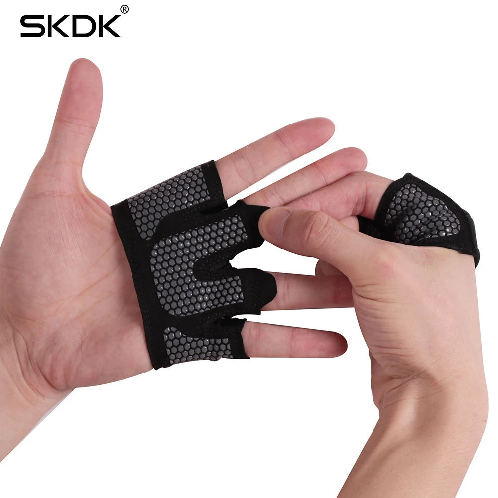 Anti-Skid Weight Lifting Gloves Half Finger Male Female Gym Fitness Dumbbells Barbell Body Building Gloves Silicon Protect Glove