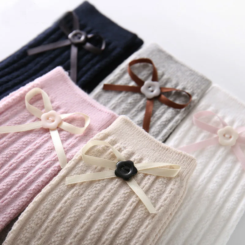 2017 New Fashion Baby Girl's Cotton Button Bowknot Stripes Tights Children Korean Tube Stockings Girl Long Socks Knee Sock Kids11