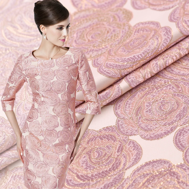 

Limited Hot sale Export Italy Pink Rose jacquard gold brocade fashion fabric for dress Crisp tissu au meter bright cloth DIY