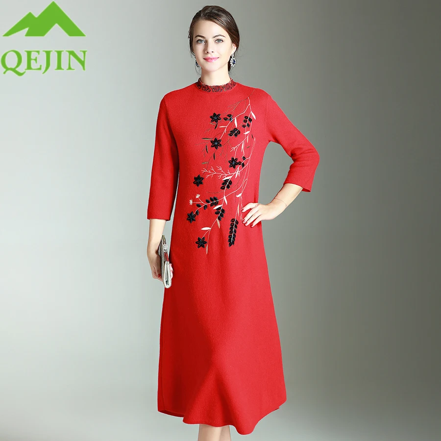 

Women winter cashmere sweater dress flower embroidery long thick warm woolen sweater elegant slim loose style knitted fabric
