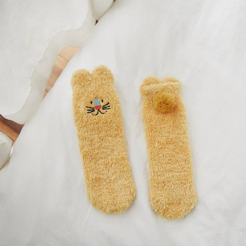 ZZIYEETTM/1 пара, милые носки с вышитыми героями мультфильмов для родителей и детей домашние тапочки/носок для сна зимние толстые теплые пушистые носки-Тапочки