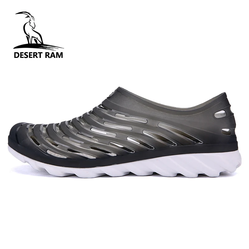 melhor DESERTO RAM Marca Big Size 40 45 Homens Croc Preto Jardim Roma estilo Tendências Do Aqua Tamancos Quente Banda Deslizamento Em Sandálias Da Praia do Verão sapatos