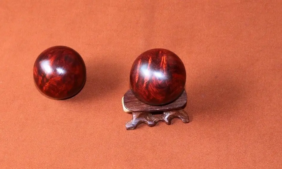 2 шт. 5 см Диаметр ручной мяч натуральный индийский дольчатый красный сандал Сфера высокой плотности с Venus для Дедушки подарок