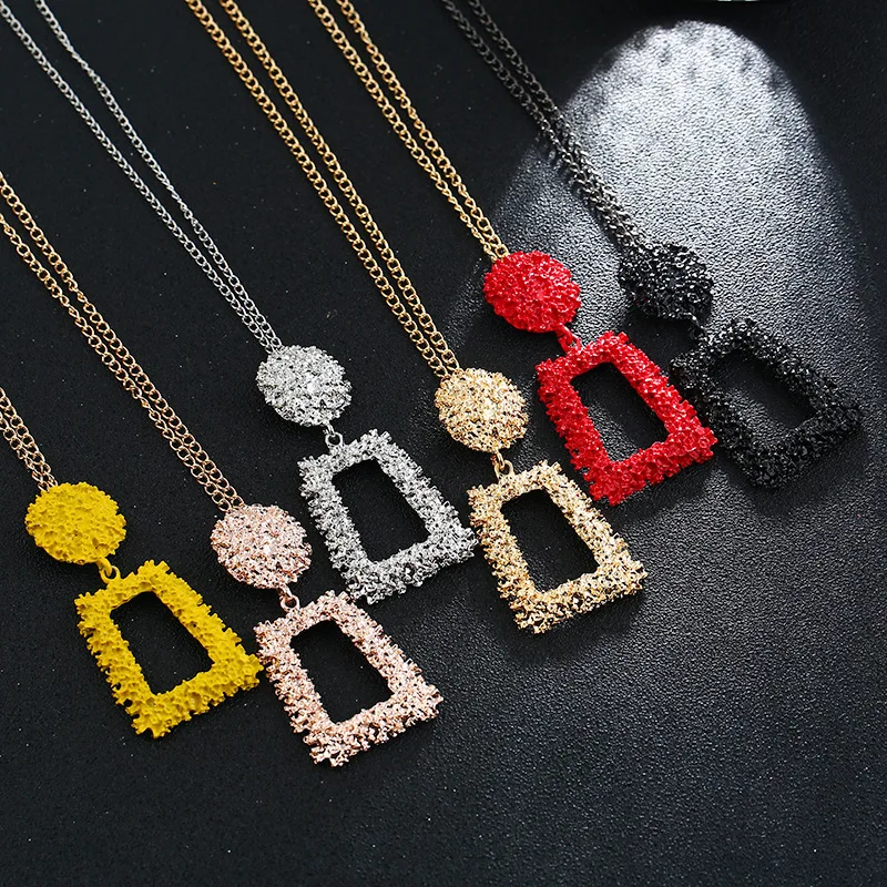 

Europe and the United States exaggerate metal pendant contracted geometric embossed flower necklace to restore ancient ways long