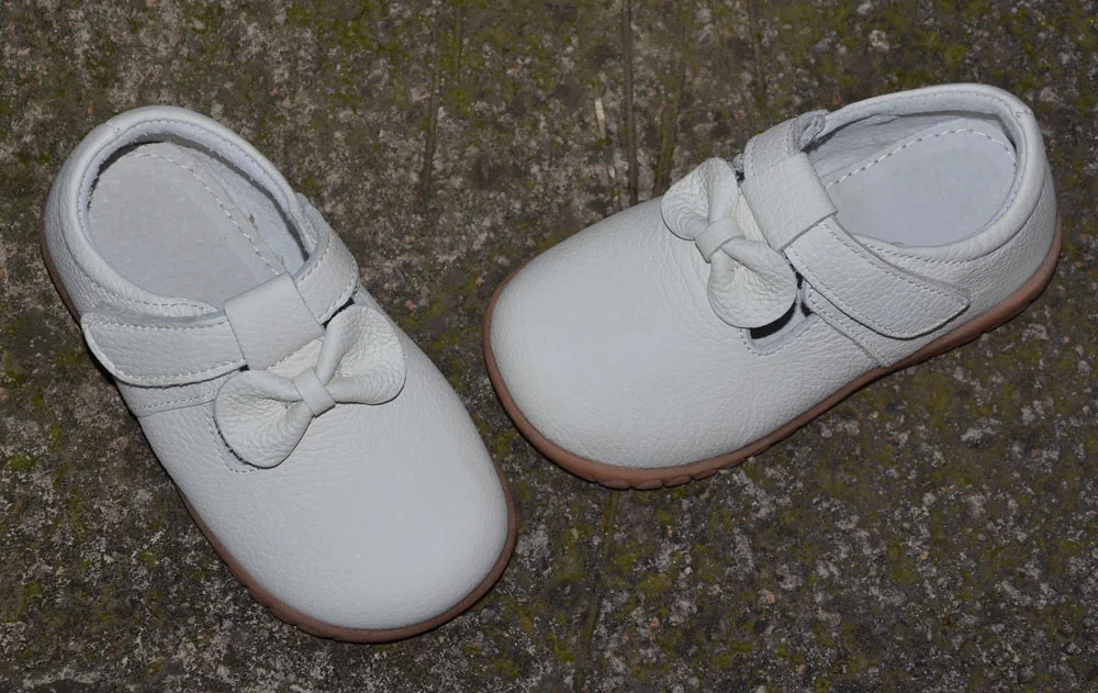 Обувь из натуральной кожи для девочек; однотонная детская обувь; цвет белый, черный; Детская школьная обувь с Т-образным ремешком и бантиком; Повседневная Свадебная обувь; Новинка