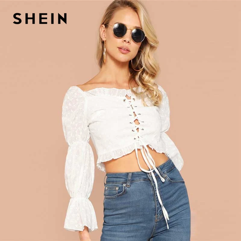Сексуальная белая блузка SHEIN на шнуровке с присборенными рукавами и оборками